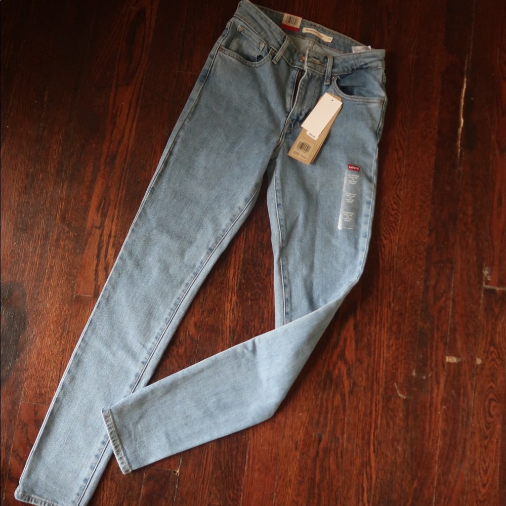 Levi high waisted jeans